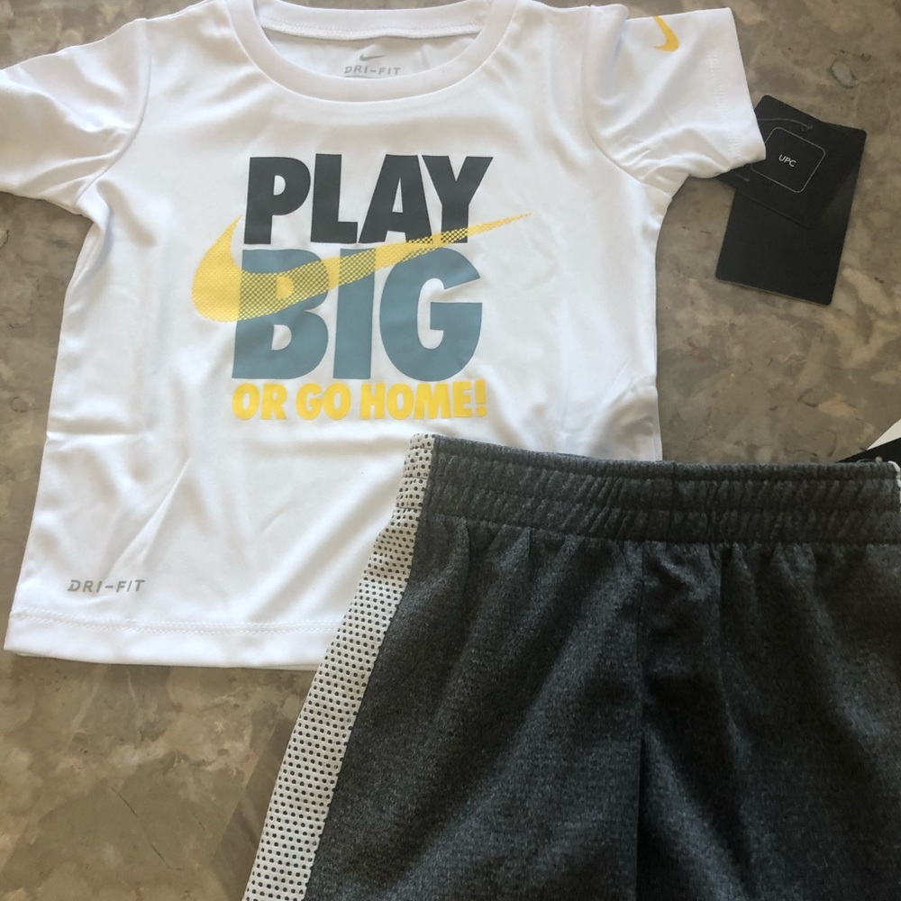 Nike Outfit - Gray